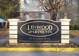 Linwood Apartments Sign